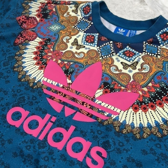 Adidas women sweatshirt, size M, like new. - Picture 4 of 5